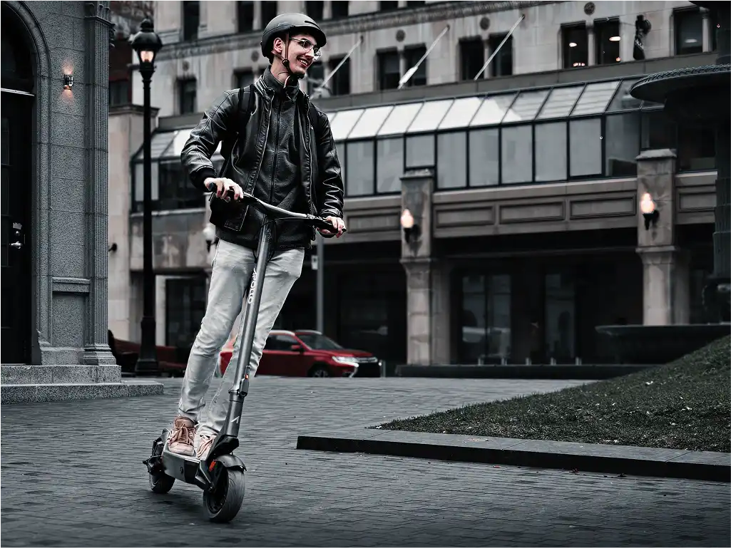 Auswahl eines E-Scooters für lange Strecken