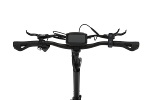 VSETT KMW Dual, VSETT Swiss Edition, KissMyWheels Swiss Edition, trottinette électrique homologuée Suisse, trottinette double moteur Suisse, trottinette 2x250W, trottinette électrique 48V 20.8Ah, trottinette avec freins hydrauliques, freins ZOOM hydrauliques, trottinette jusqu’à 120 kg, trottinette pour utilisateurs lourds, trottinette puissante Suisse, trottinette électrique pour montées, trottinette pendulaire Suisse, trottinette électrique 70 km autonomie